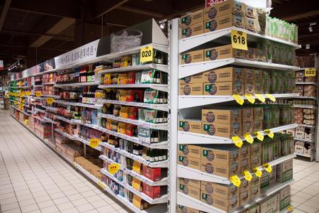 Hypermarket Shelving brings to the store flexible design