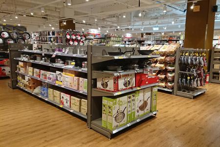 Kitchenware Supermarket Shelving is rugged